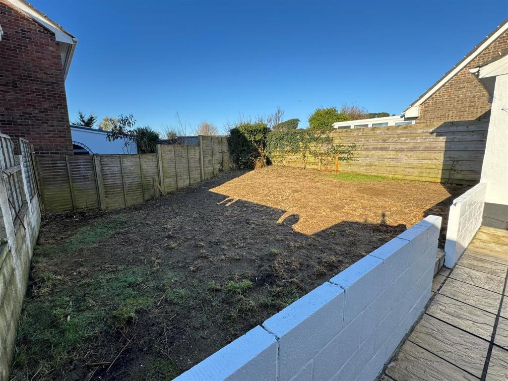 74 Pydar Close Garden