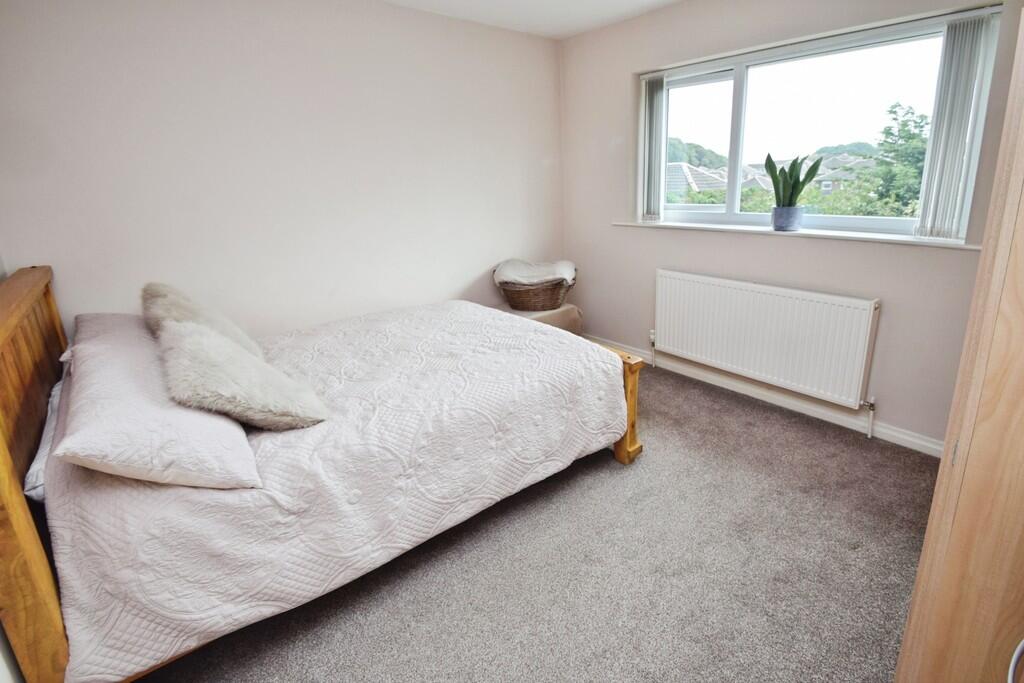 bcc69504-Bedroom