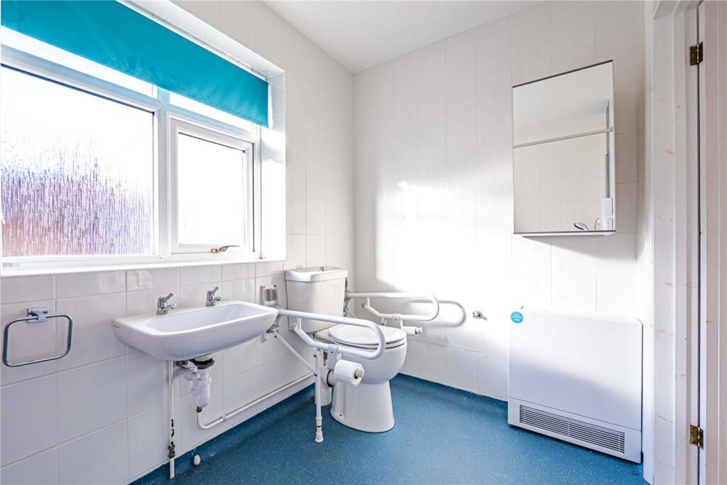 Holmwood Close, Dunstable, Central Bedfordshire, LU5