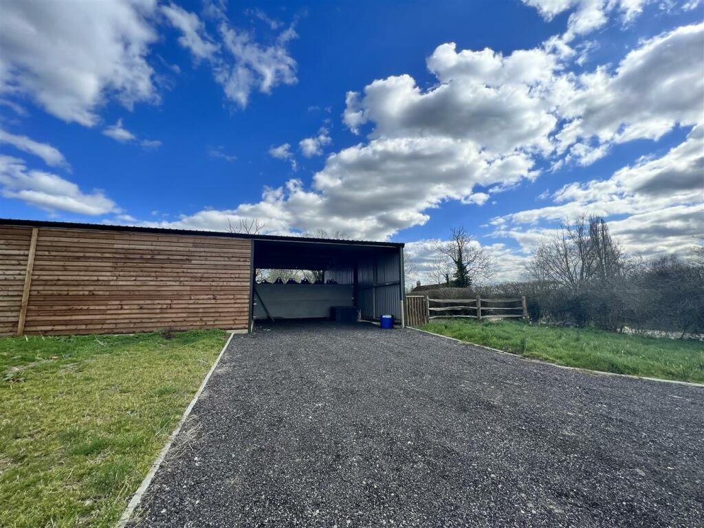 CAR PORT