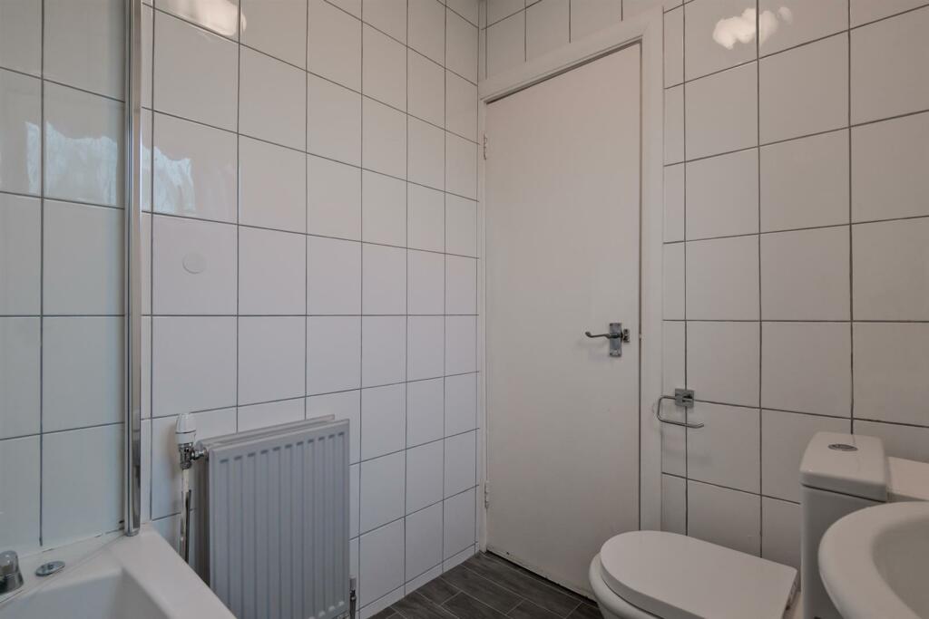 015-50 Allanton Grove, Wishaw.jpg