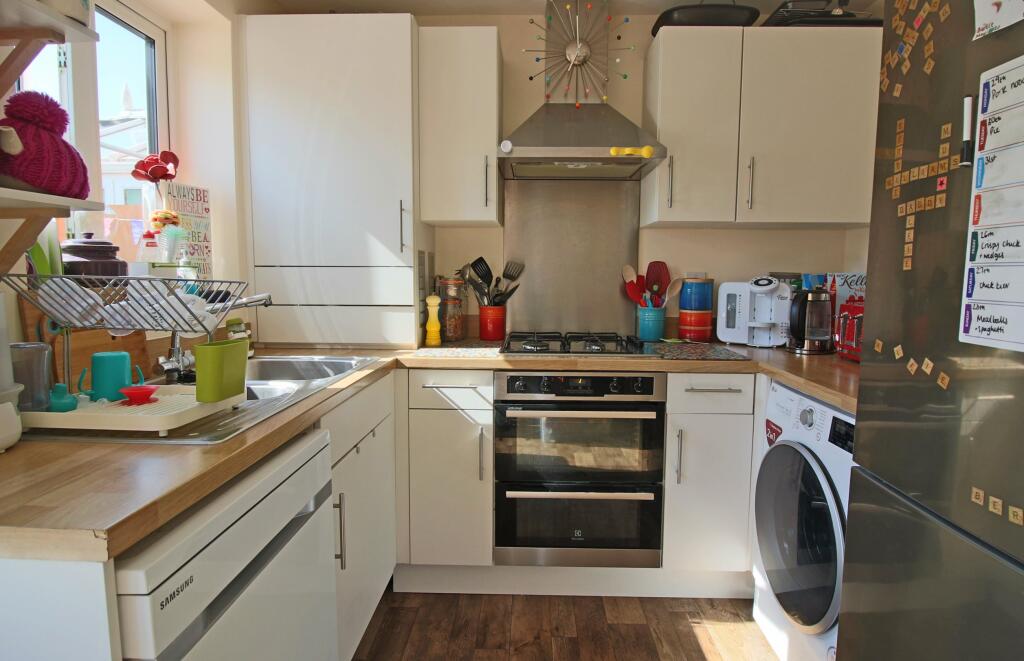 22 Bridle Close Kitc