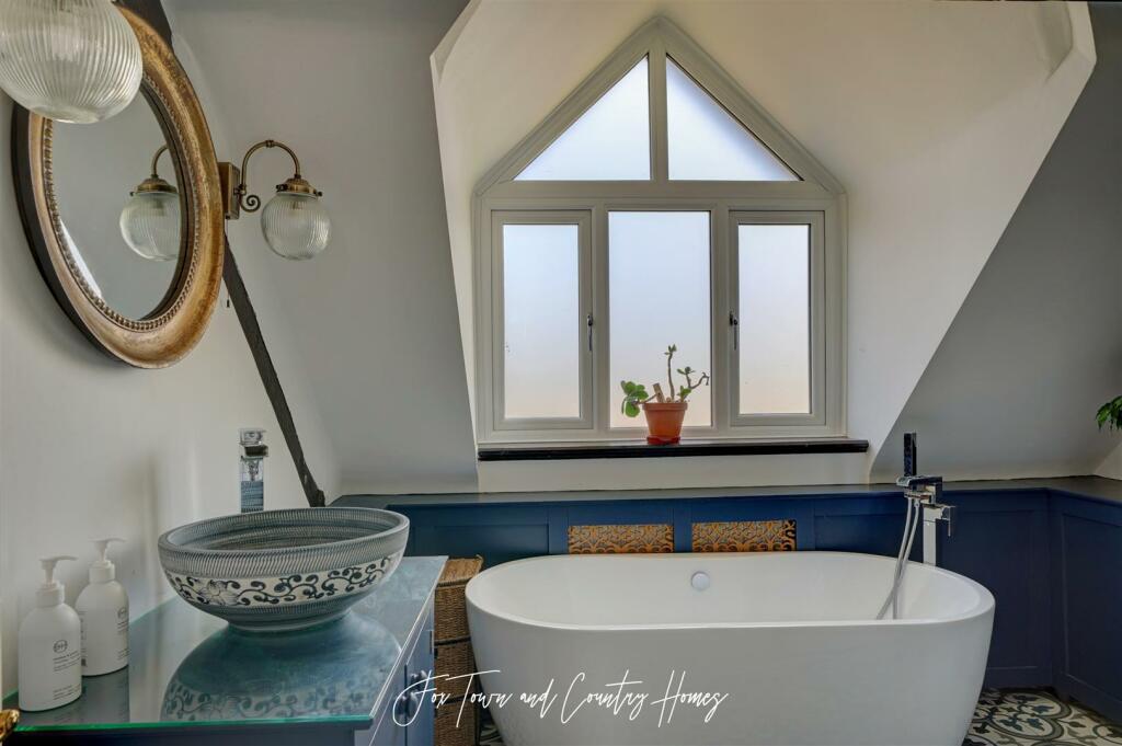 15 Holt Castle Drive (34).jpg