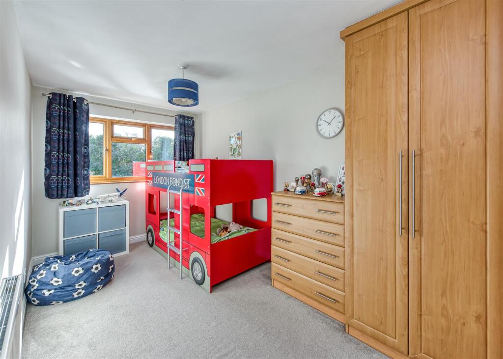 48 Millfields Way-bed2 FEB25.jpg