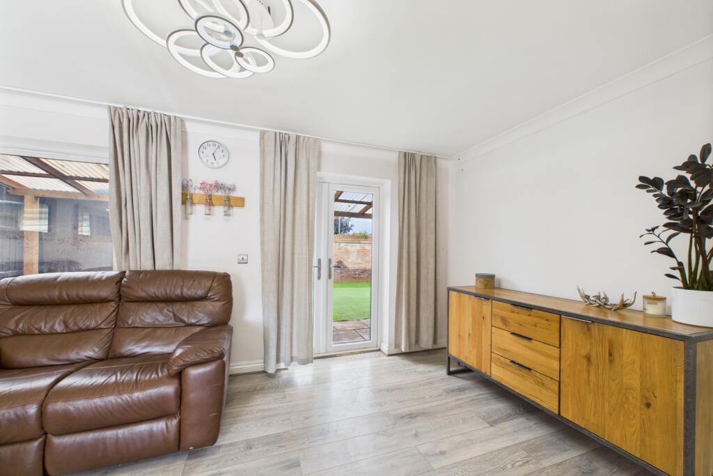 EweMove Spalding - Chamomile Way - Living Room