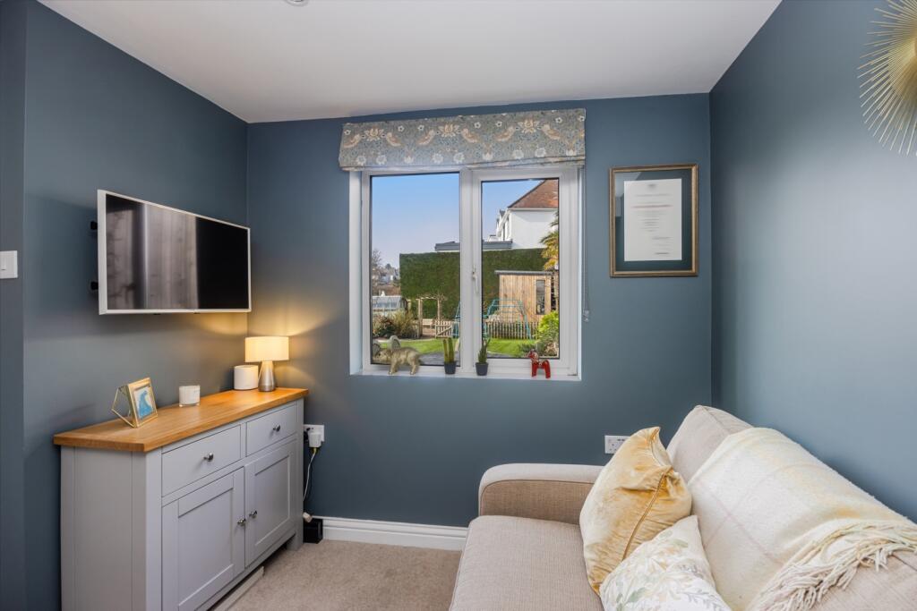 A30 - 20 Laura Grove Paignton - 250305