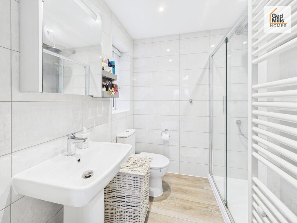 CAM04261G0-PR0115...