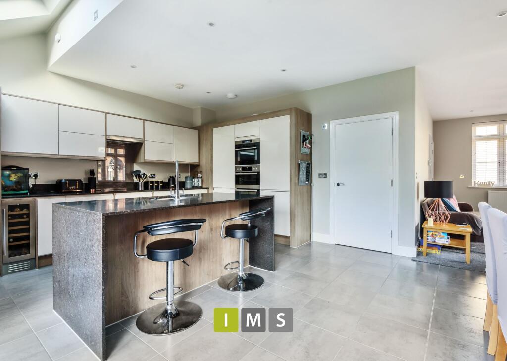 Kitchen/ diner/lounge