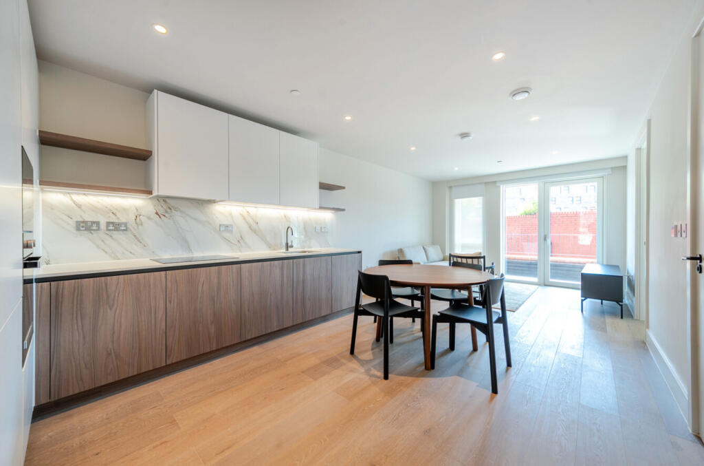 5-68233f3e7214d-1...