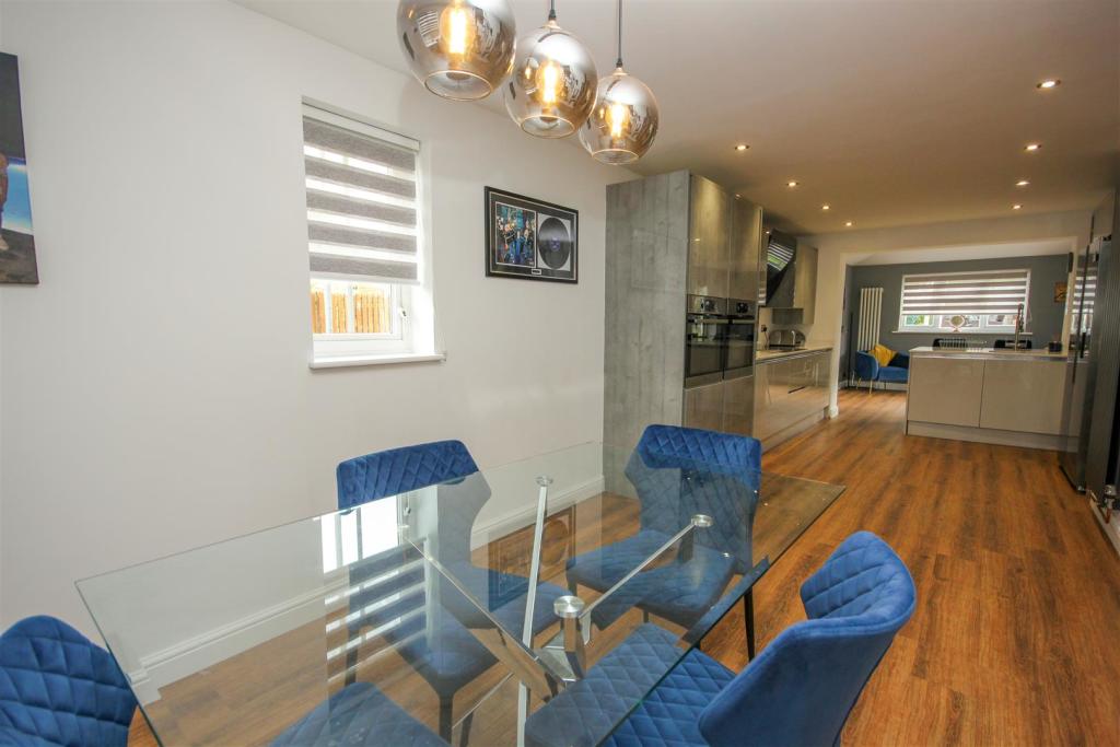 Dining Kitchen.jpg