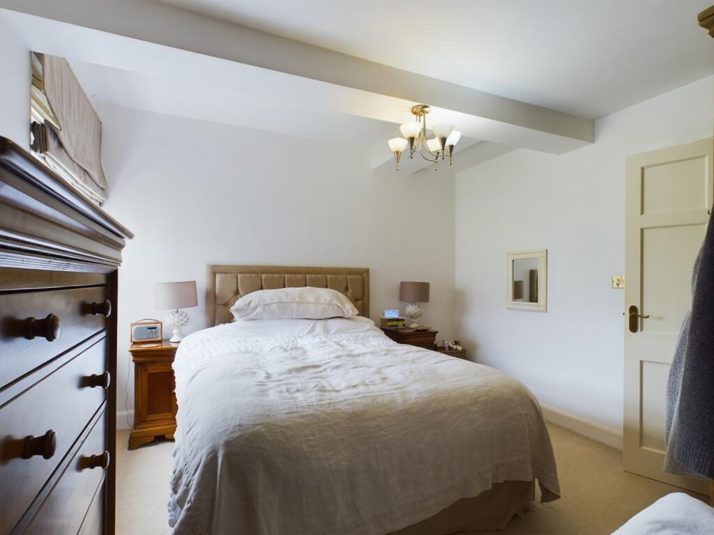 CAM01740G0-PR0289-STILL005