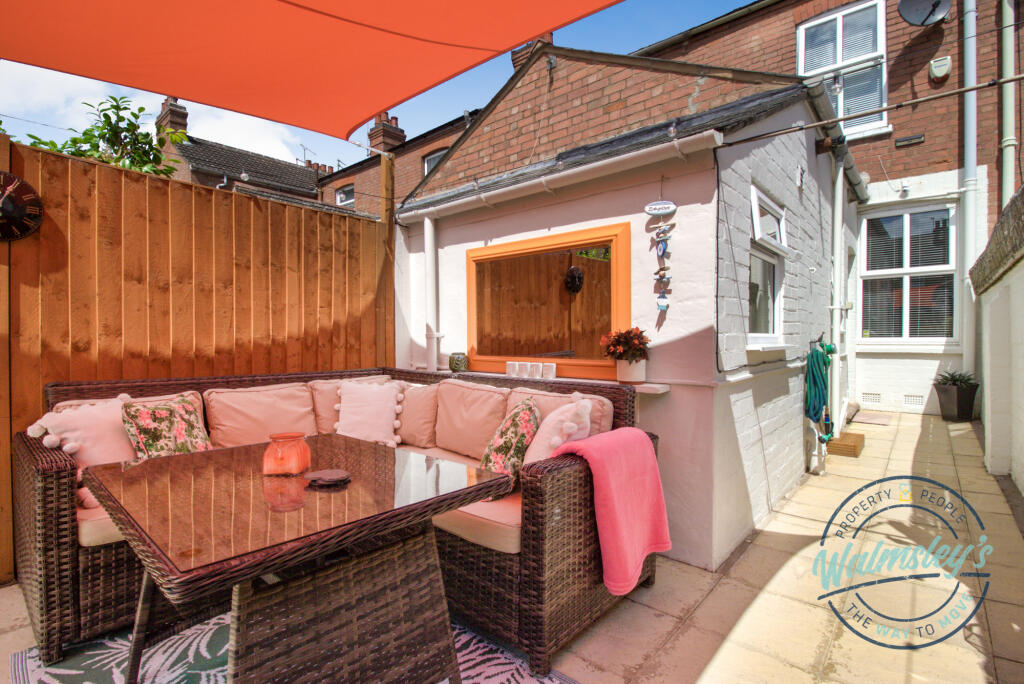 Patio to Southerley rear