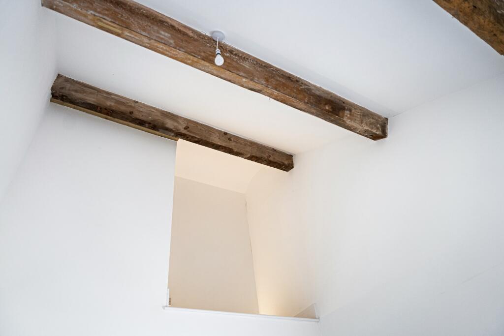 Photograph 39