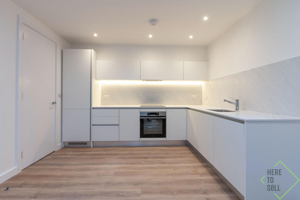 369 Green Lanes, London, N13 4JH-48