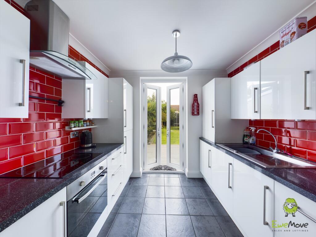 CAM00570P1-PR0013-STILL06