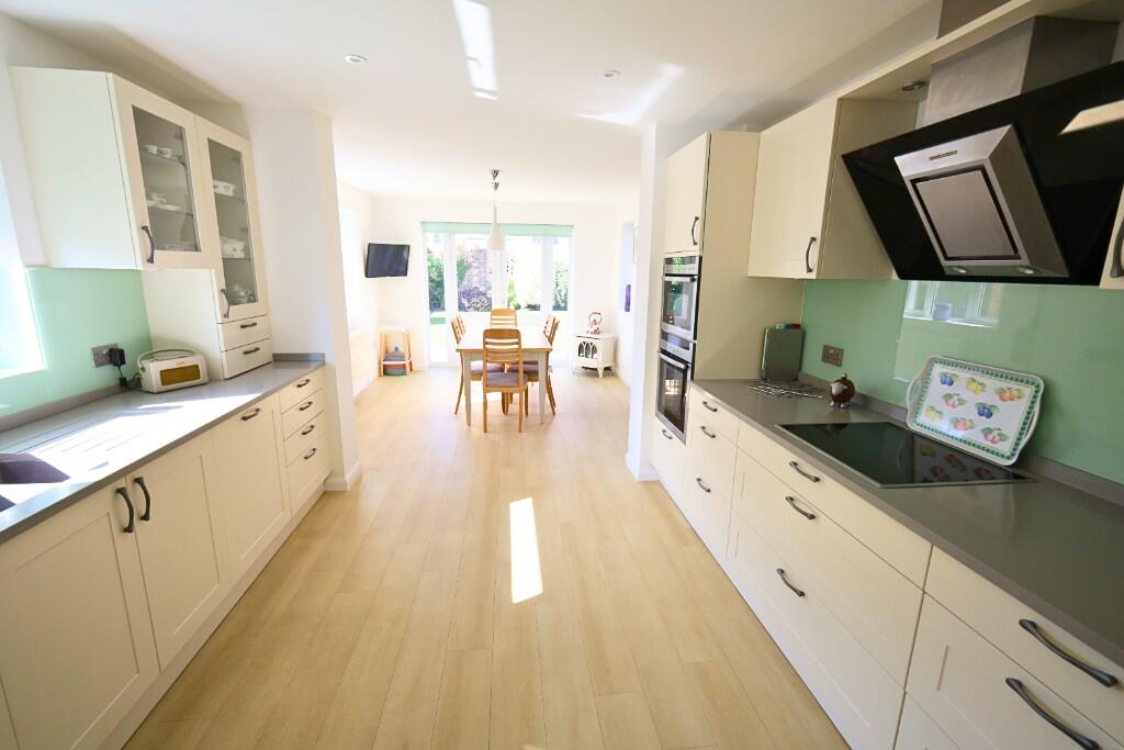 Kitchen/Breakfast 