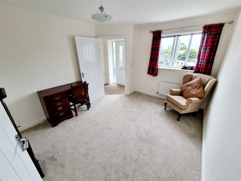 Ground floor bedroom 1.jpg