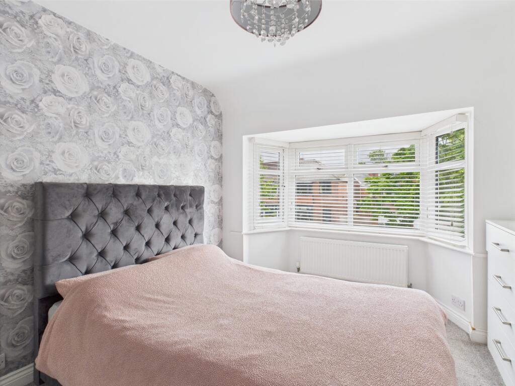 CAM03729G0-PR0034-STILL021