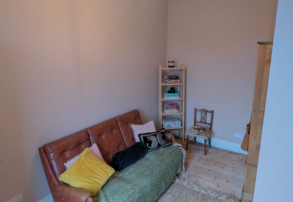 2nd bedroom landscape.jpg