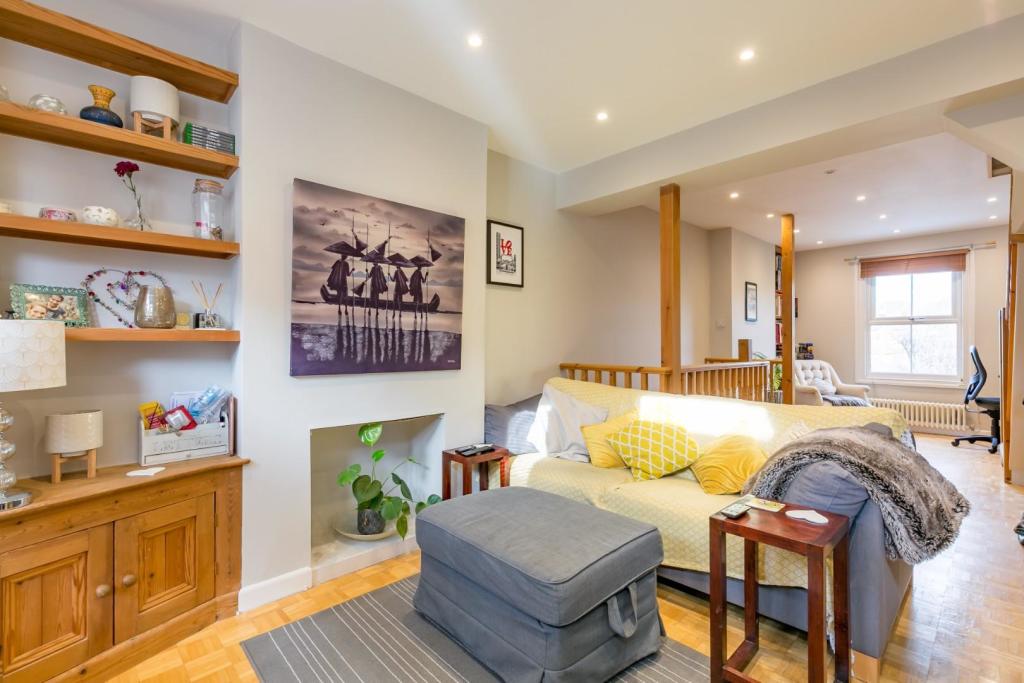 22_Addison_Road-1.jpg