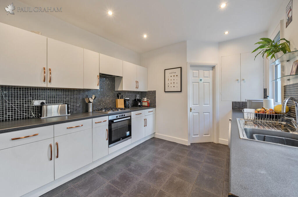 aa796f5f-e840-4b2...