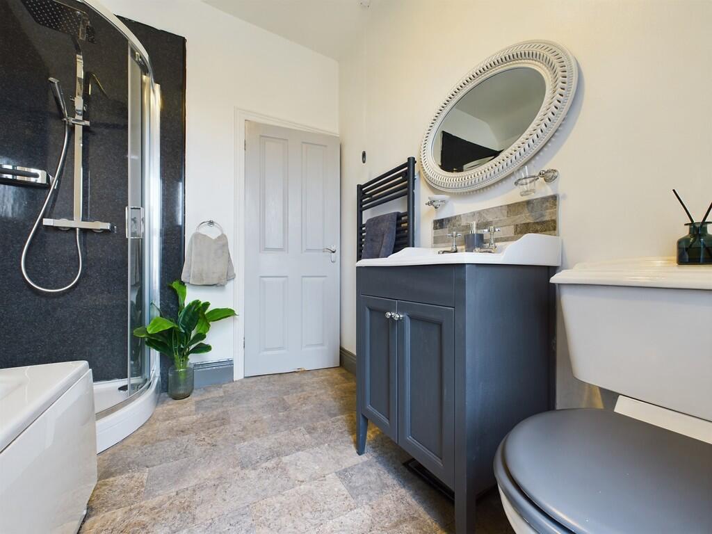 CAM04273G0-PR0067...