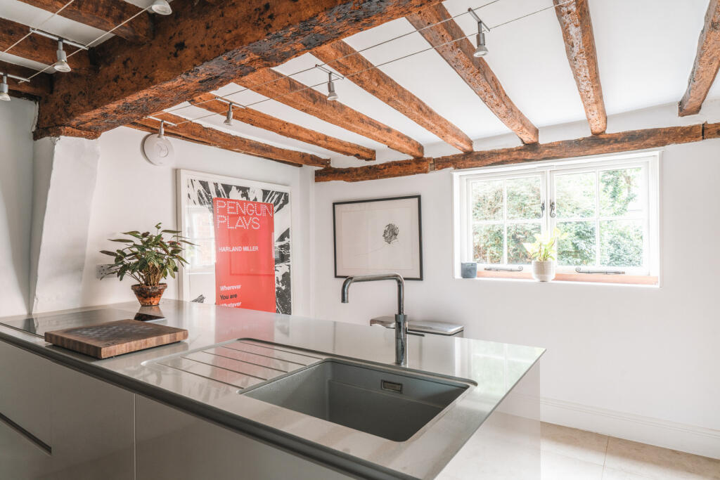 315733 - TheOldFarmhouse_Drayton_HighRes-17.jpg