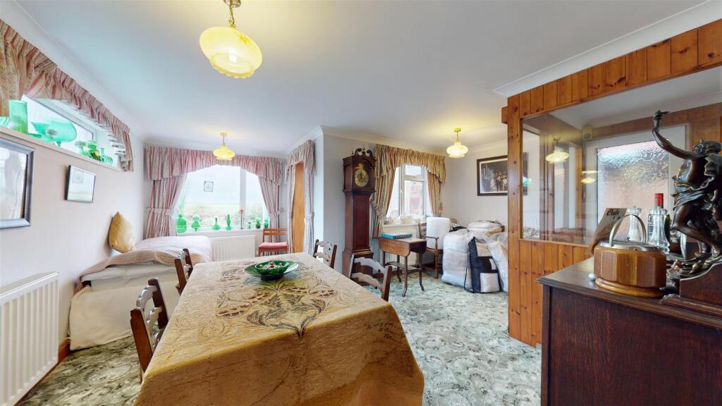 Living/Dining Room