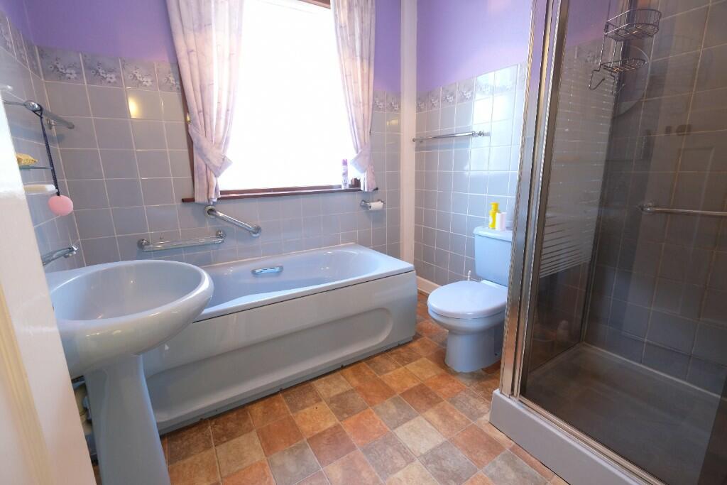 BATH/SHOWER ROOM