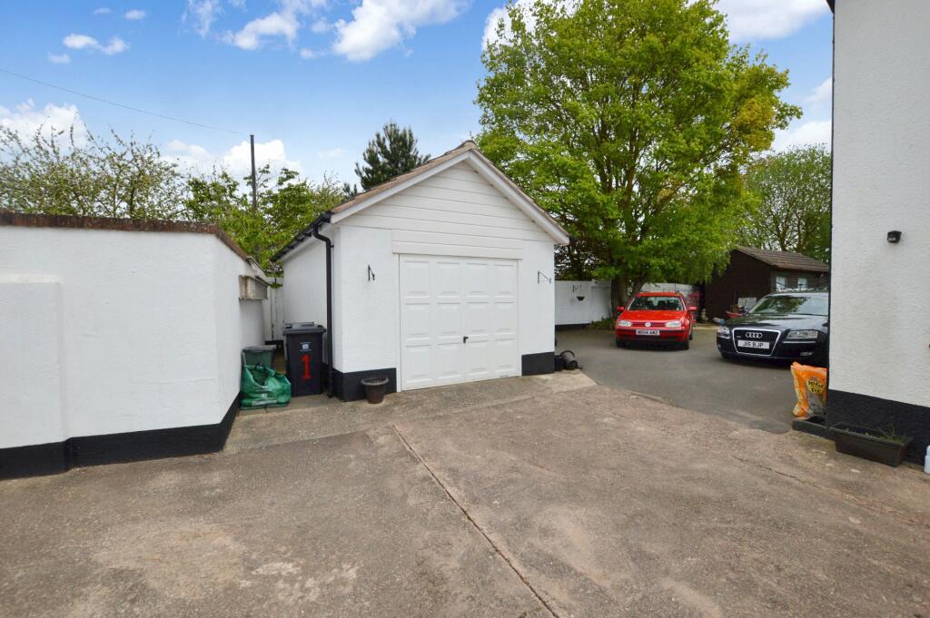 Drive &amp; Garage