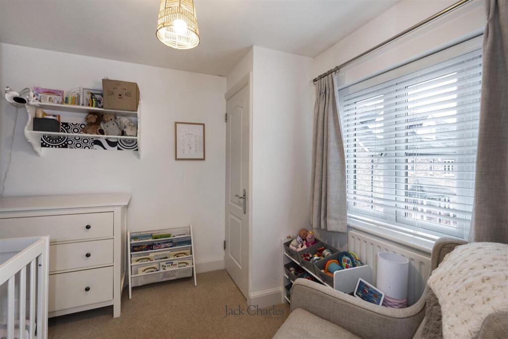 6 Dawes Close, TN9 1QX 014.jpg