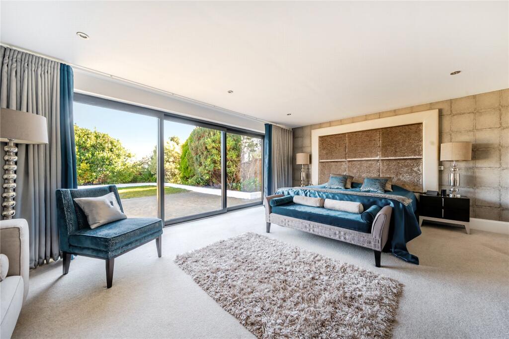 Princiapl Bedroom