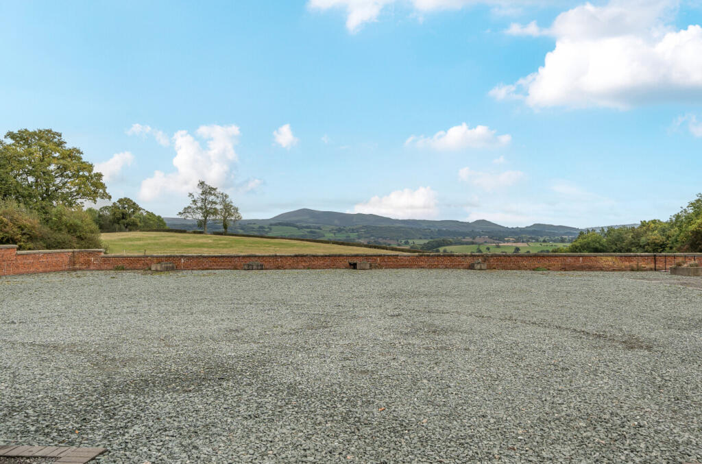 1360696-3-68dd1f6...