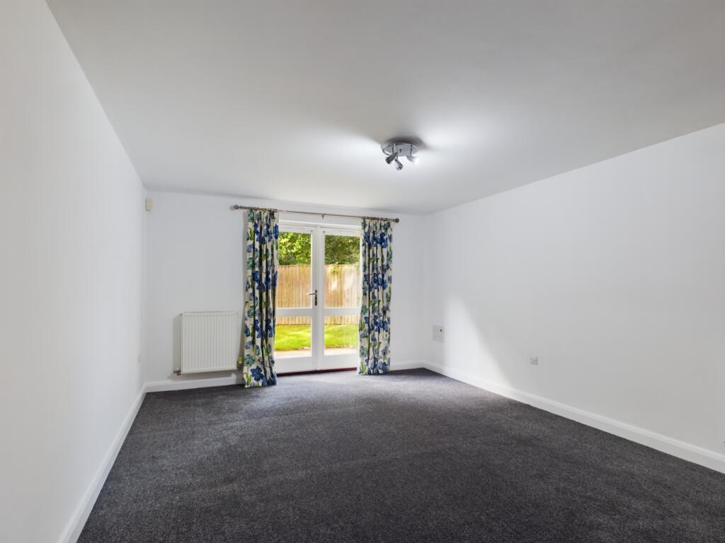 CAM01440G0-PR0125-STILL010