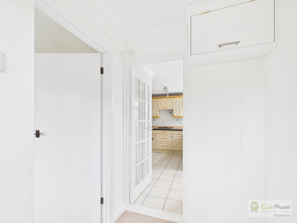 CAM03603G0-PR0046-STILL005