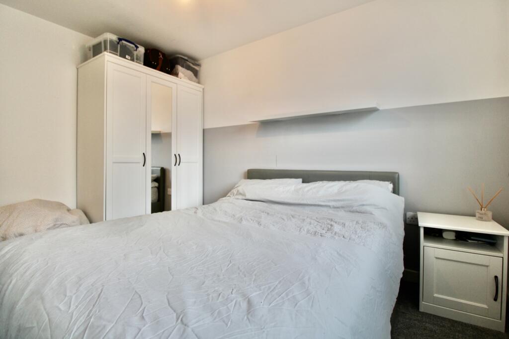 Bedroom 2 angle 2