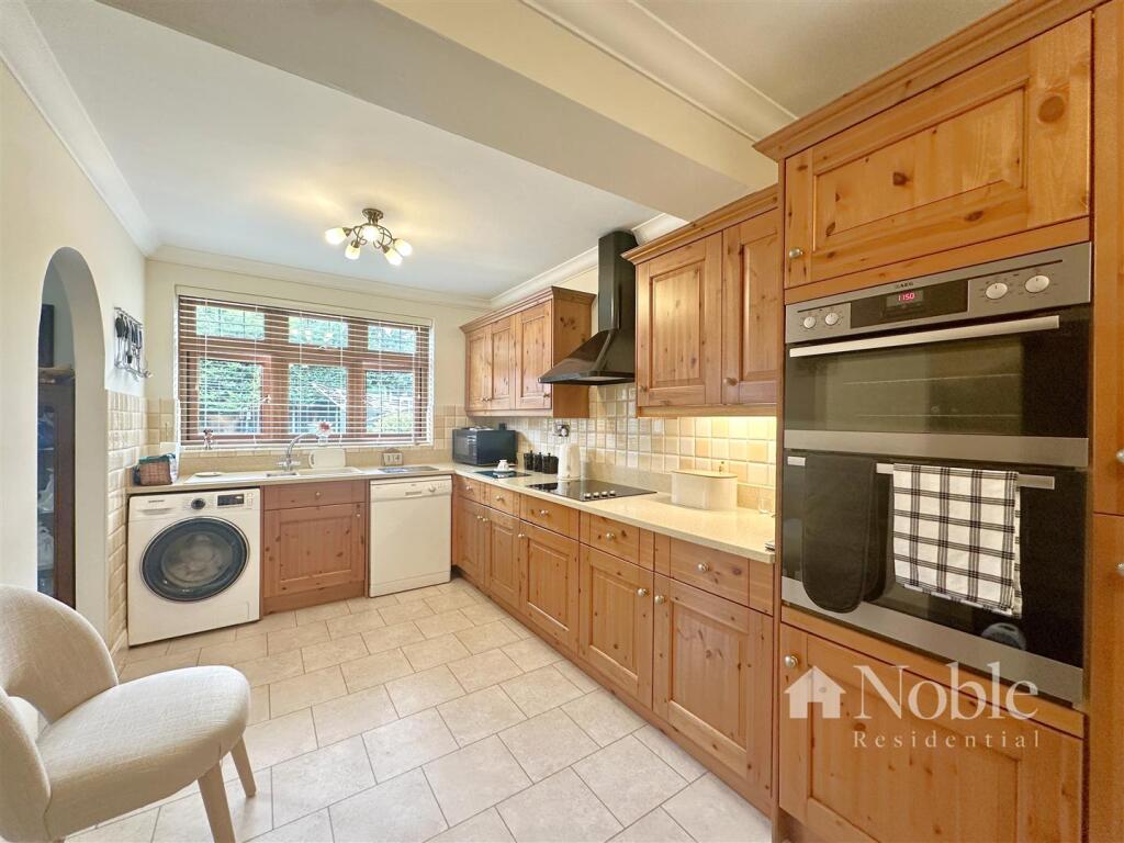 Kitchen/Breakfast Room