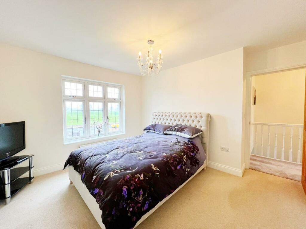 Bedroom 2 pic 2.jpg