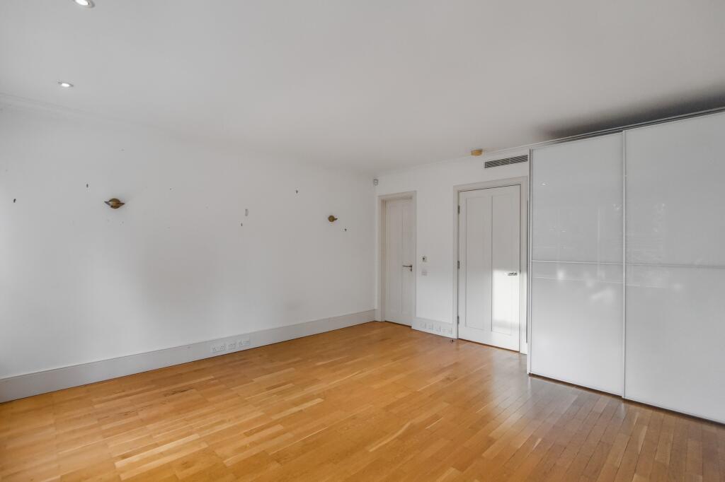 3 Francis House, Coleridge Gardens, Chelsea, London, SW10 0RP