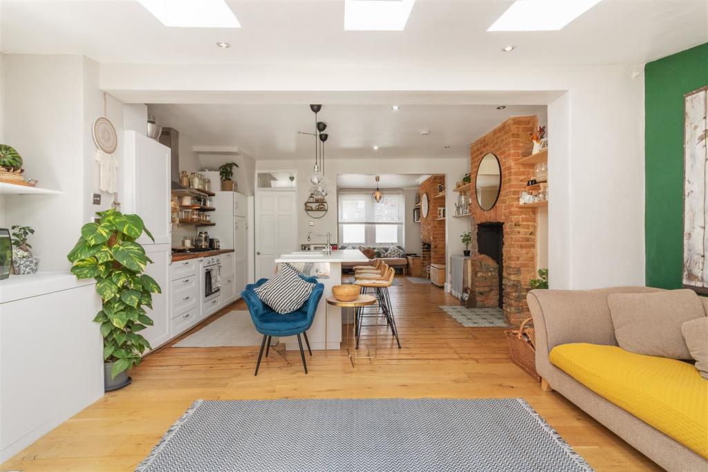 Open Plan Living Accommodation