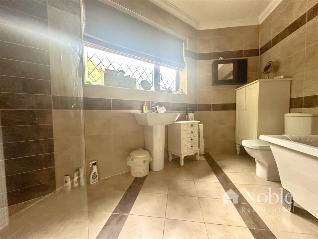Ground Floor Bathroom