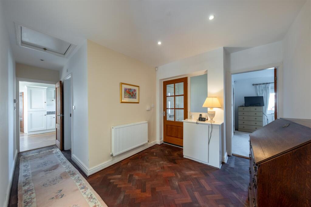 15 Pentre Close-030.jpg