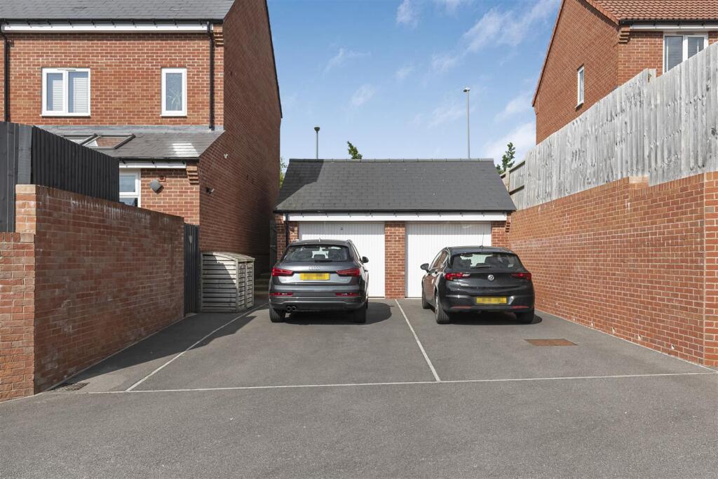 Garage &amp; Parking.jpg