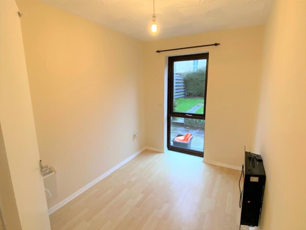 56 Willow Close Dining Room