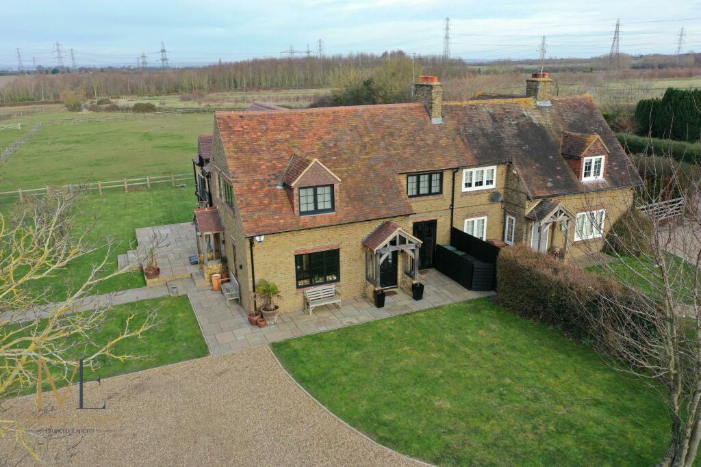 Aerial-Shot_Round street_Front_1