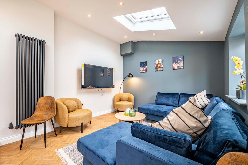 Living Area &amp; Kitchen