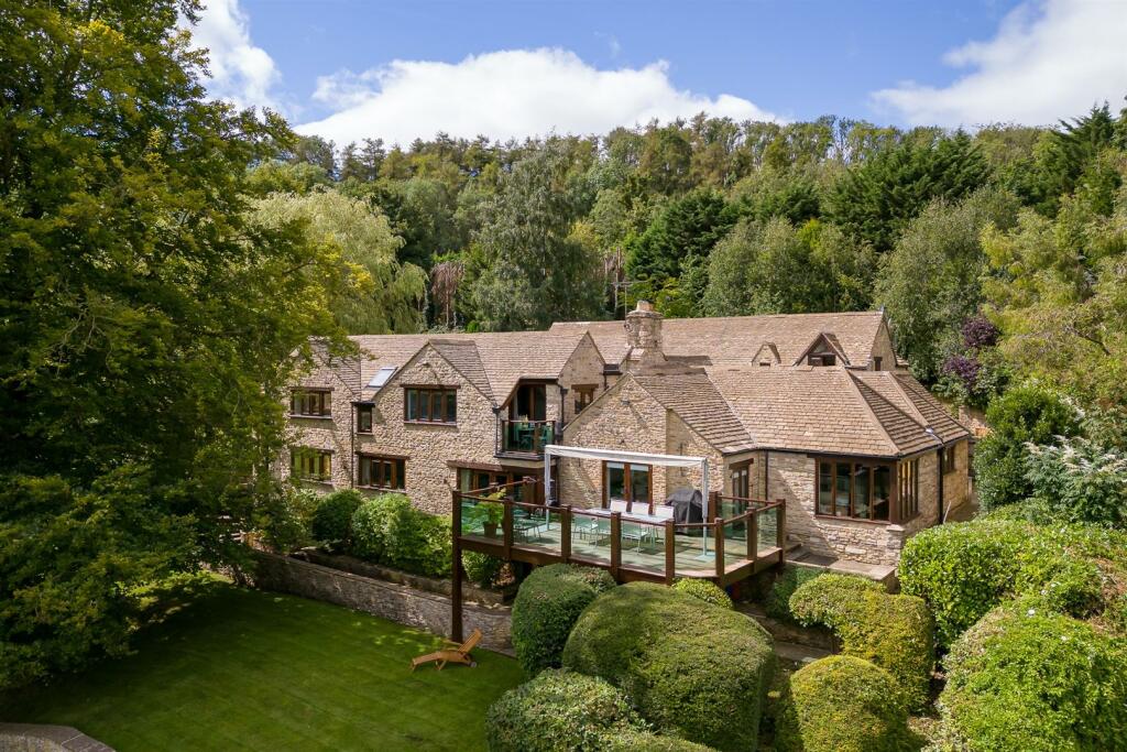 90 - Brecon House - GL53 9NE - Web.jpg