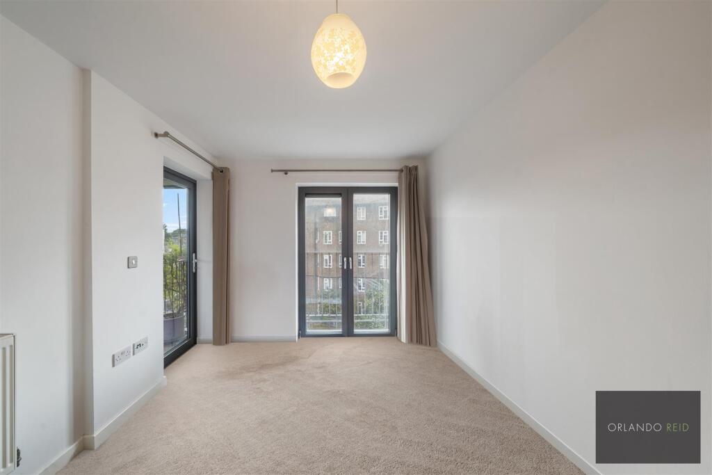 Flat 16, 57 Cowley Road SW9 6BN-11.jpg
