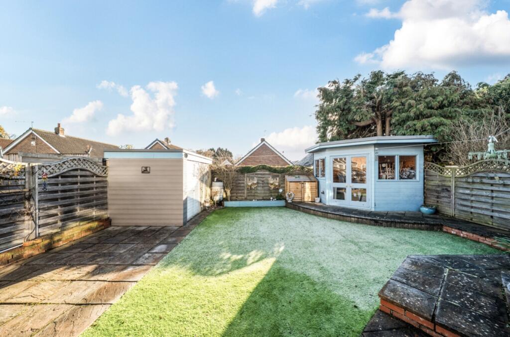 1381281-3-69204adec0cee