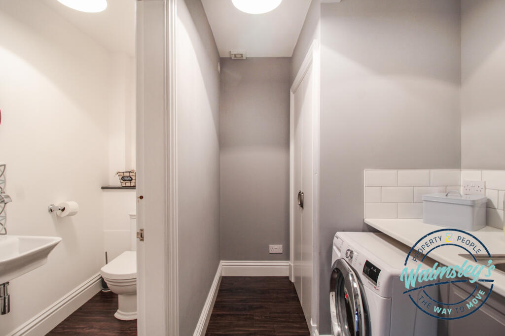 Downstairs utility room &amp; cloakroom